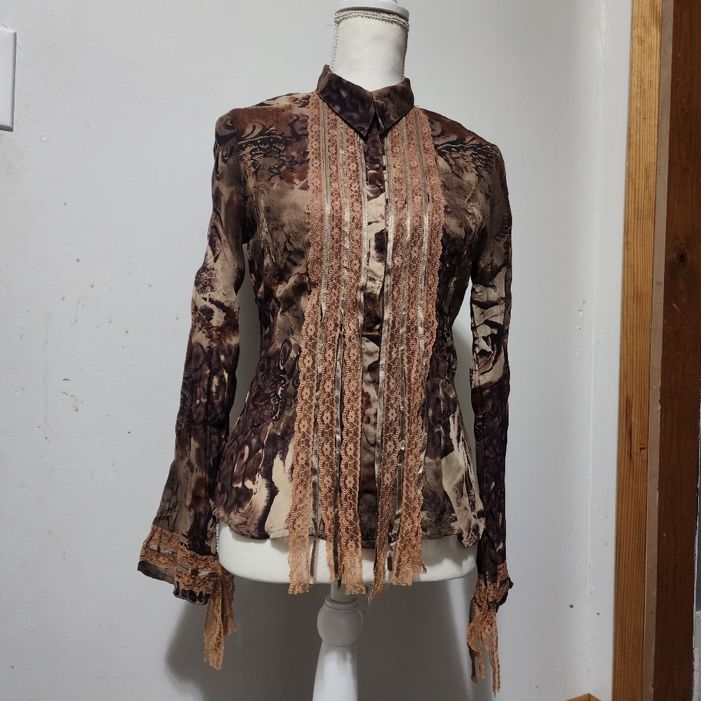 Le Caviar Abstract Patterned Blouse With Lace Trim